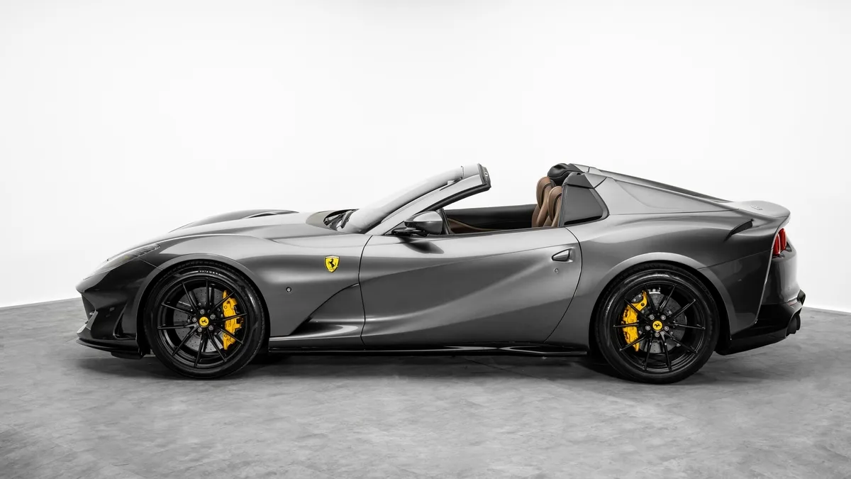 2021 Ferrari 812 GTS angeboten von einem Fachhändler in Dubai, Vereinigte Arabische Emirate, Foto 22 von 25