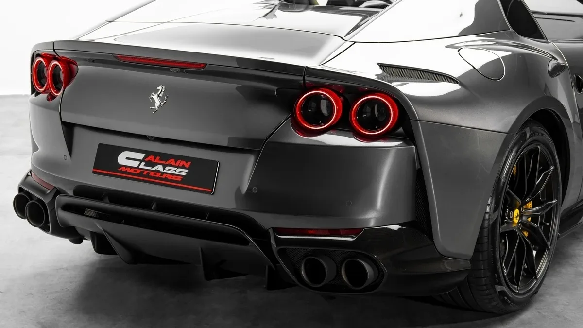 2021 Ferrari 812 GTS angeboten von einem Fachhändler in Dubai, Vereinigte Arabische Emirate, Foto 25 von 25
