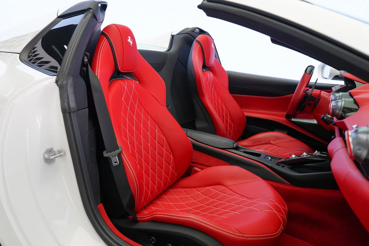 2021 Ferrari 812 GTS, 13/19