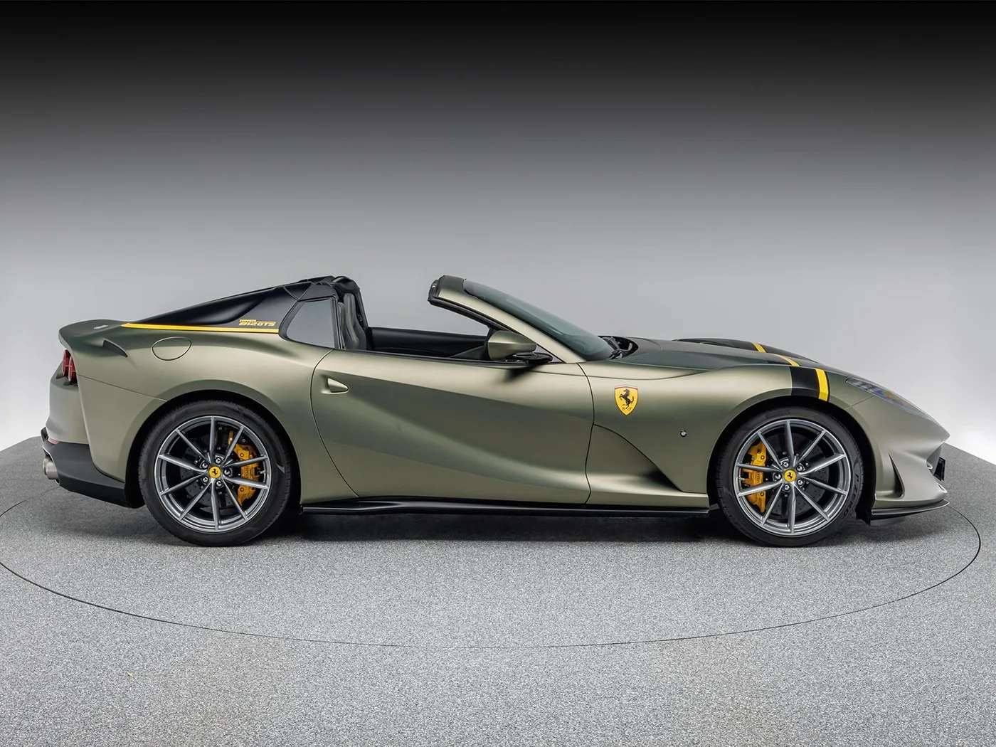 2021 Ferrari 812 GTS proposée par un concessionnaire spécialisé à Böblingen, Allemagne, photo 8 sur 15