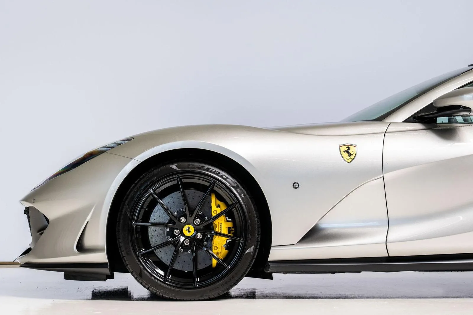 2021 Ferrari 812 GTS, 4/25