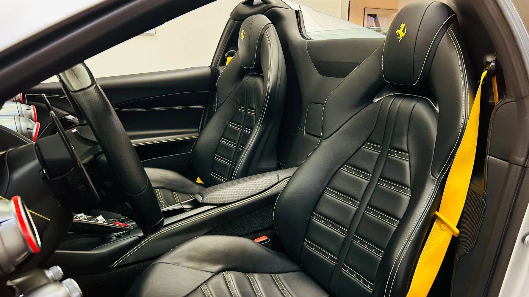 2021 Ferrari 812 GTS, 6/30