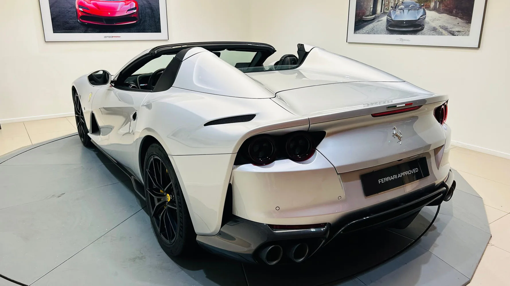 2021 Ferrari 812 GTS, 18/30