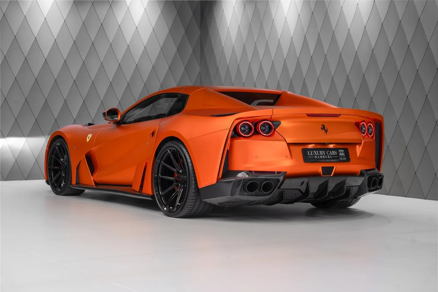 2021 Ferrari 812 GTS proposée par un spécialiste de la supercar à Schenefeld, Allemagne, photo 5 sur 25