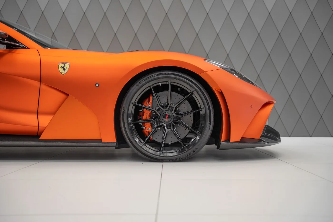2021 Ferrari 812 GTS proposée par un spécialiste de la supercar à Schenefeld, Allemagne, photo 6 sur 25