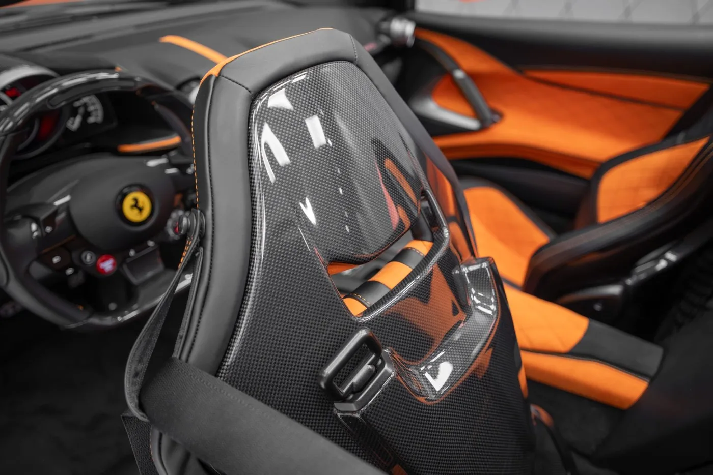 2021 Ferrari 812 GTS proposée par un spécialiste de la supercar à Schenefeld, Allemagne, photo 19 sur 25