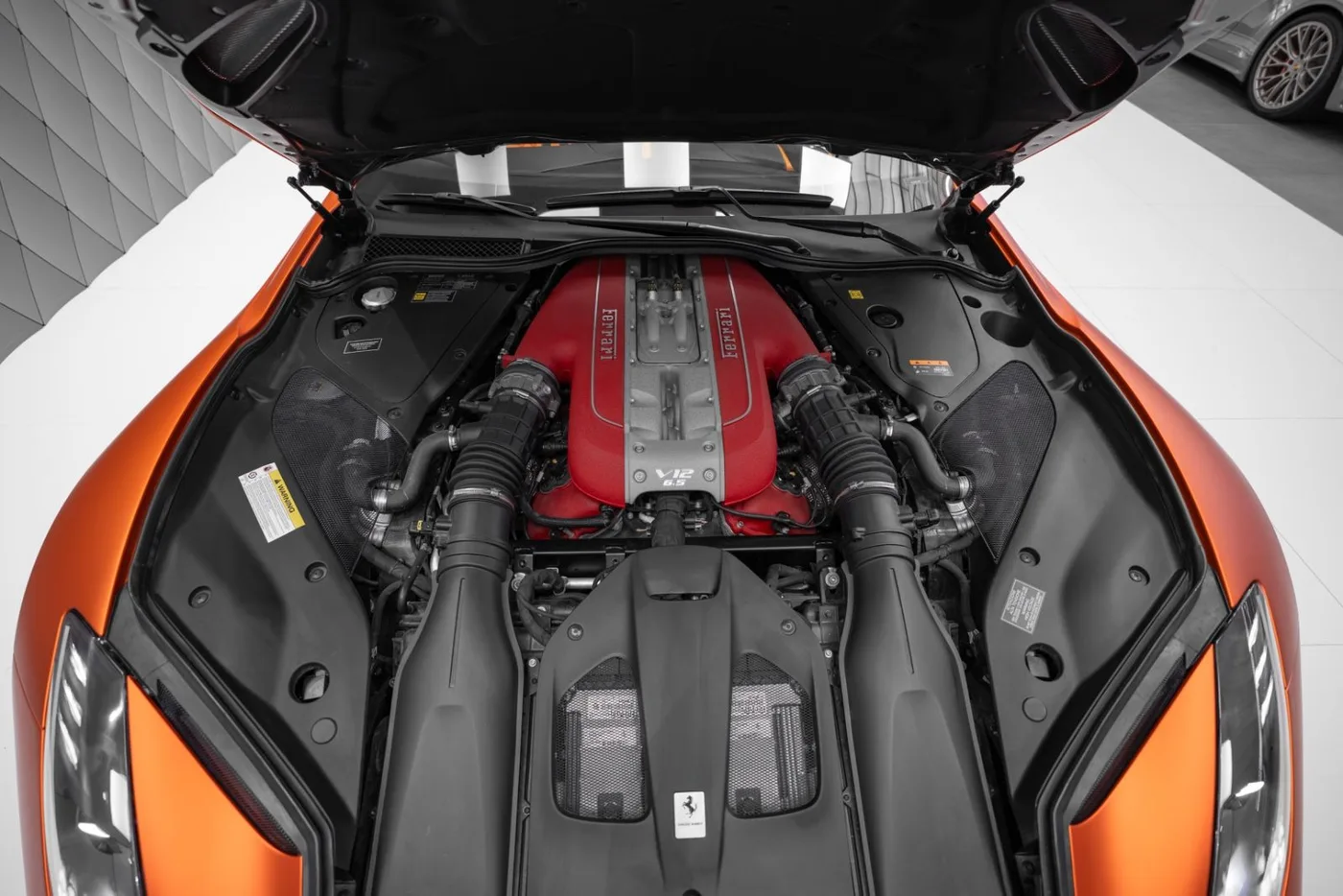 2021 Ferrari 812 GTS proposée par un spécialiste de la supercar à Schenefeld, Allemagne, photo 25 sur 25