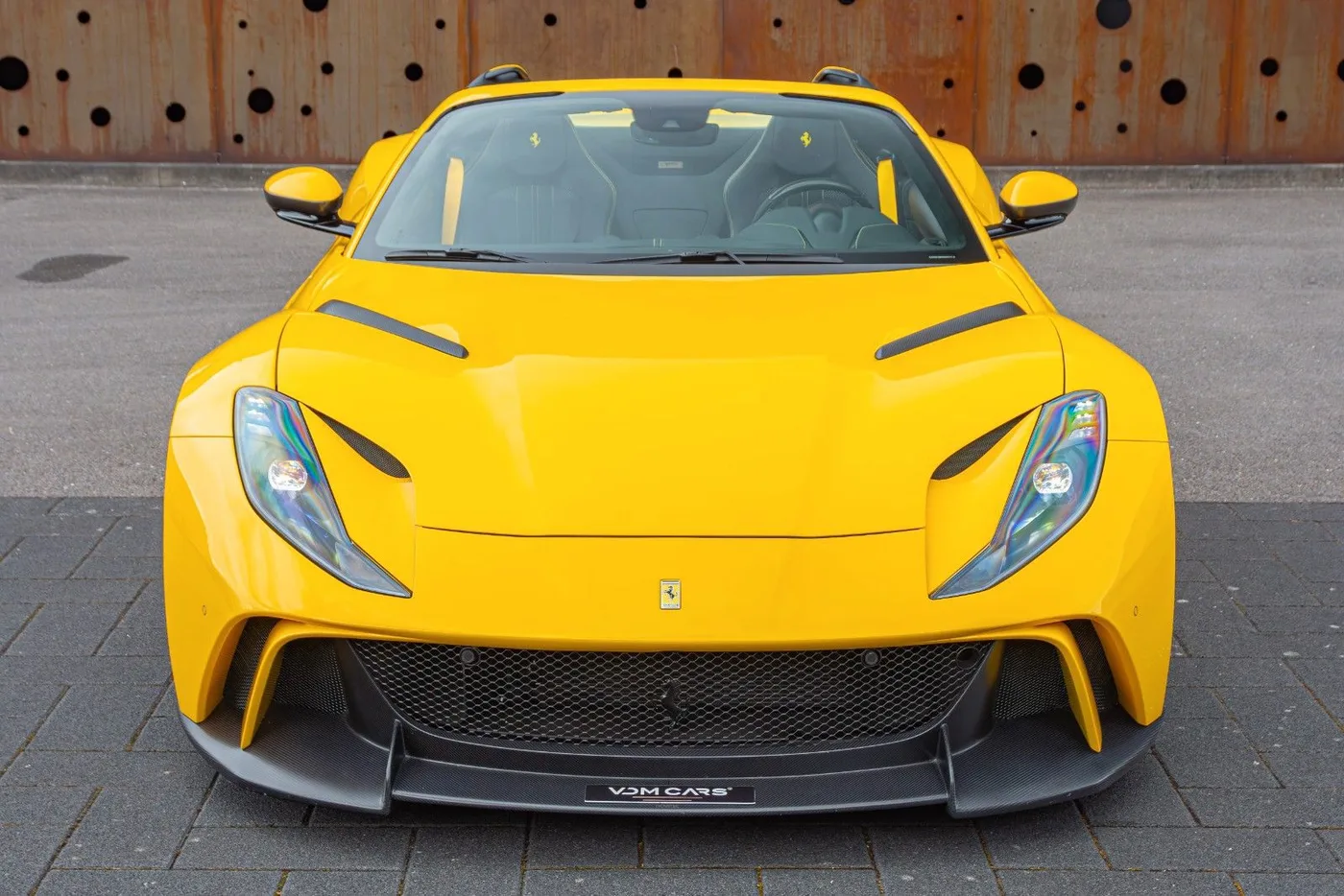 2021 Ferrari 812 GTS proposée par un spécialiste de la supercar à Gronau, Allemagne, photo 3 sur 25