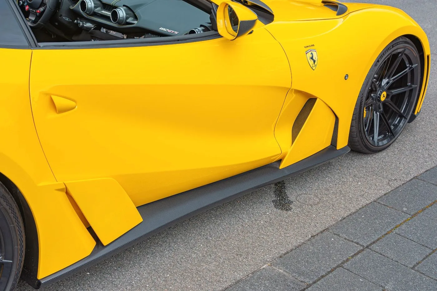 2021 Ferrari 812 GTS proposée par un spécialiste de la supercar à Gronau, Allemagne, photo 13 sur 25