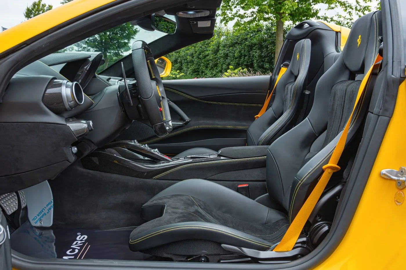2021 Ferrari 812 GTS proposée par un spécialiste de la supercar à Gronau, Allemagne, photo 16 sur 25