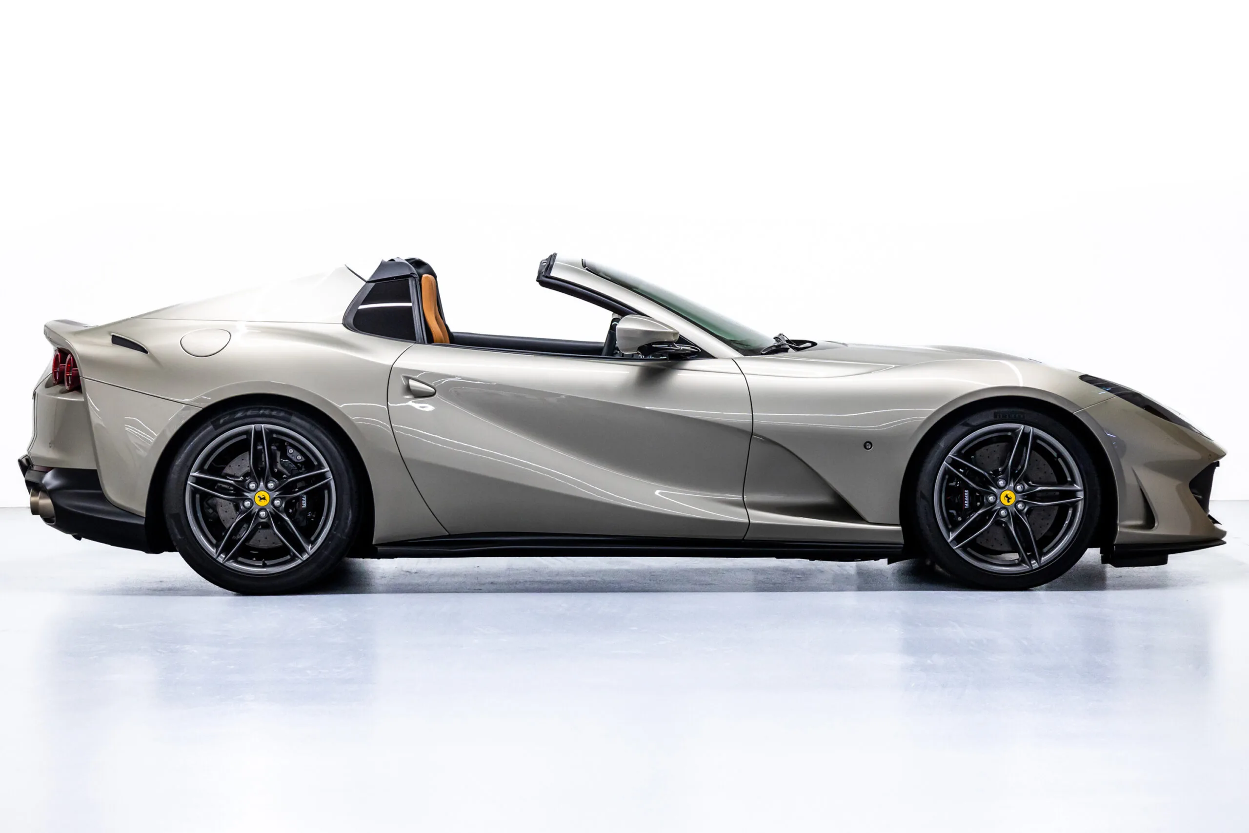 2021 Ferrari 812 GTS, 3/20