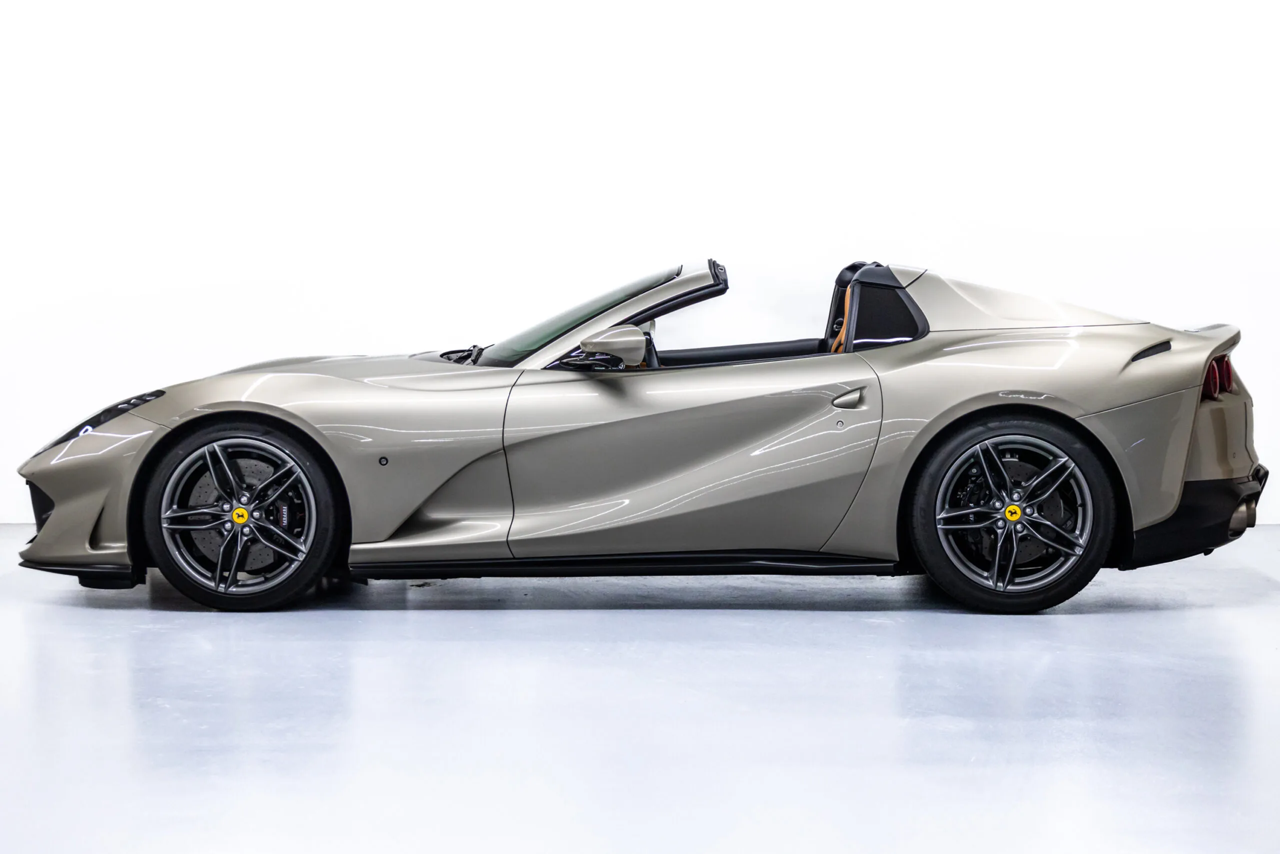 2021 Ferrari 812 GTS, 6/20