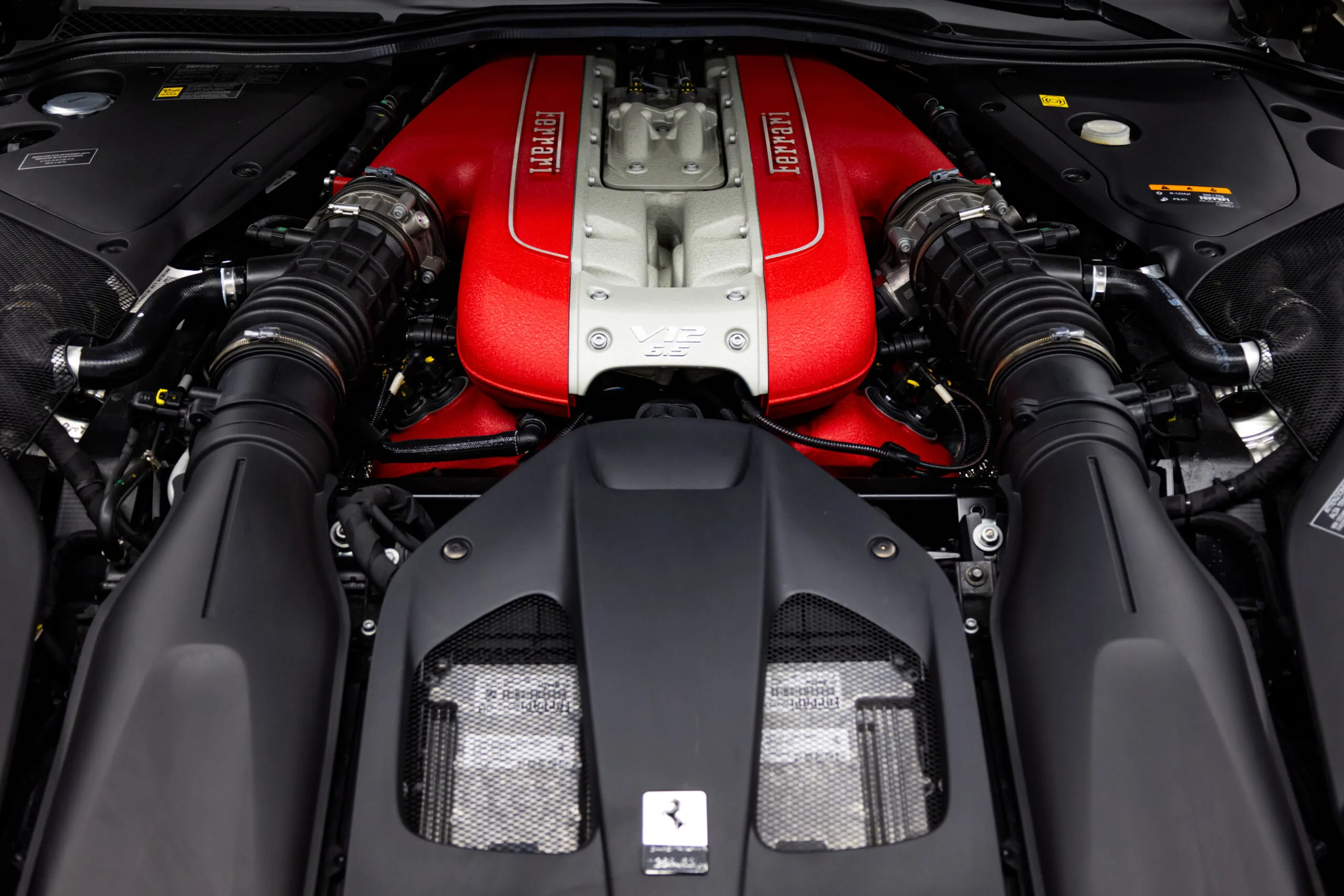 2021 Ferrari 812 GTS, 17/20