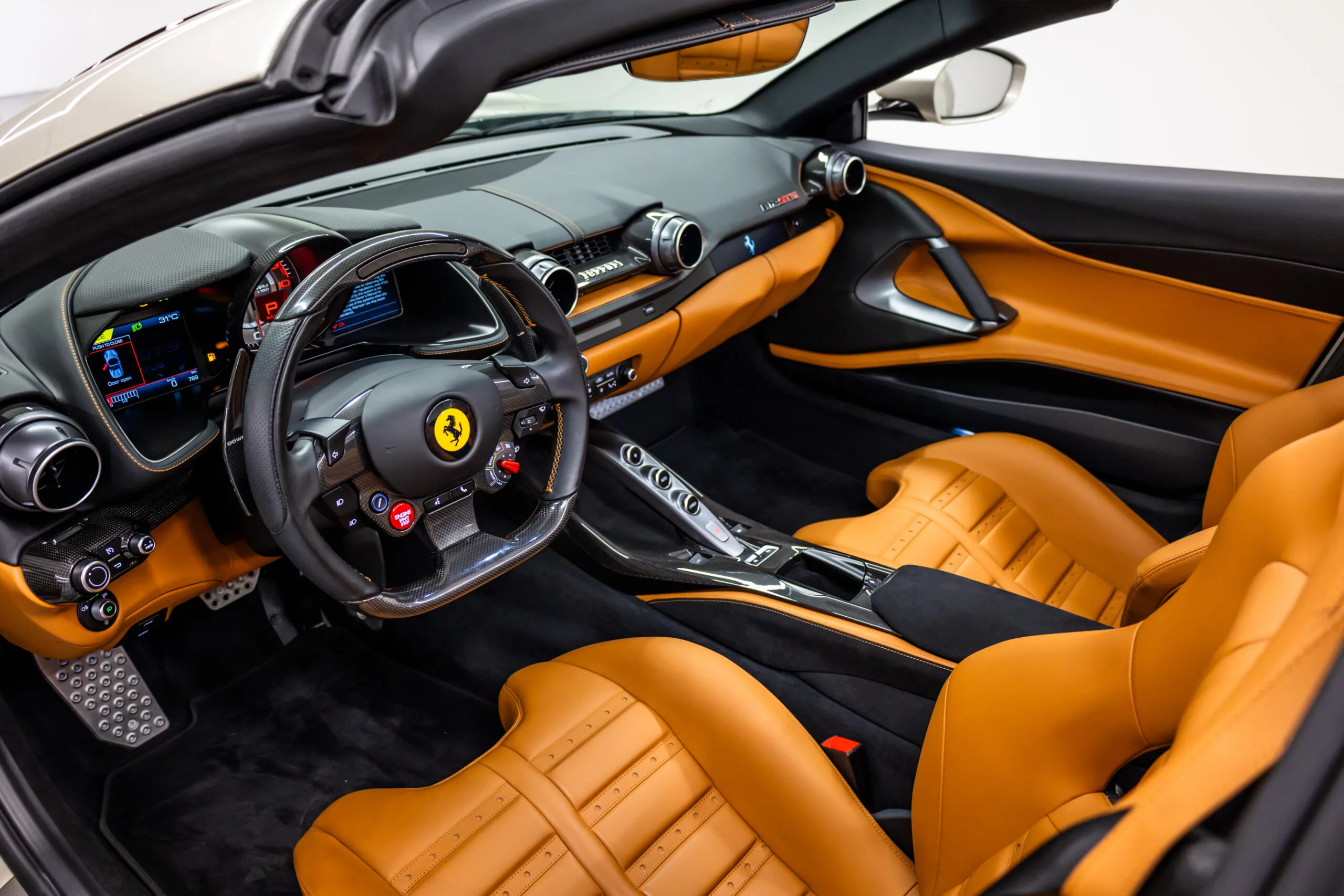 2021 Ferrari 812 GTS, 19/20