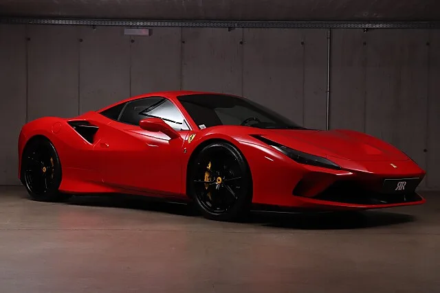 2021 Ferrari F8 proposée par un concessionnaire spécialisé à Unterweitersdorf, Autriche, photo principale