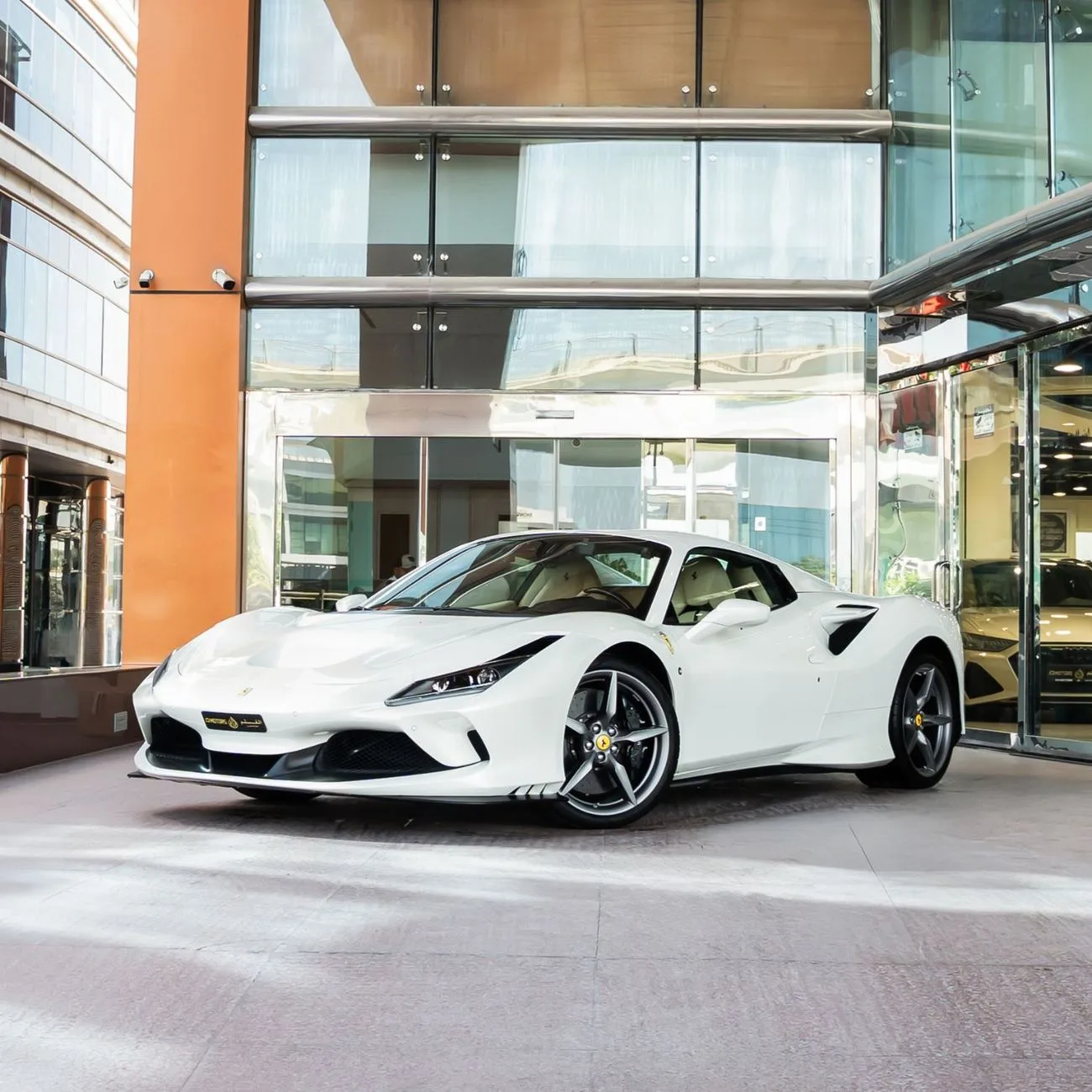 2021 Ferrari F8 Spider angeboten von einem Fachhändler in Dubai, Vereinigte Arabische Emirate, Foto 7 von 16