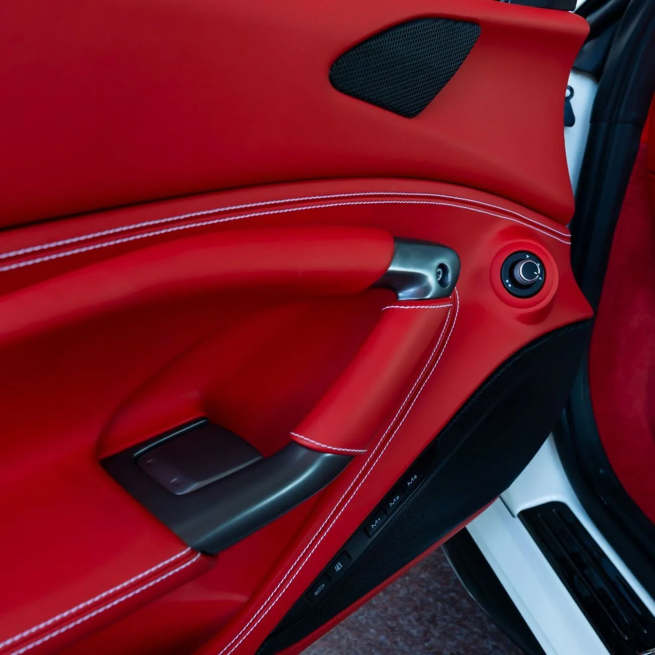2021 Ferrari F8 Spider angeboten von einem Fachhändler in Dubai, Vereinigte Arabische Emirate, Foto 10 von 20