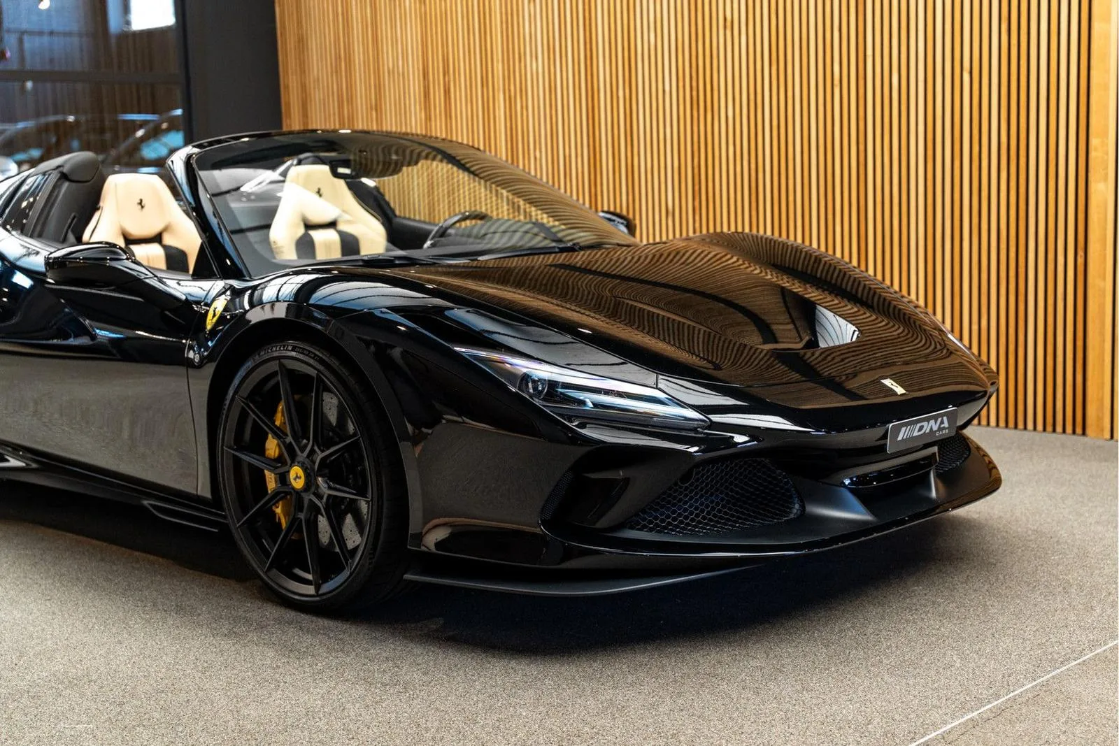 2021 Ferrari F8 Spider Novitec, 10/30