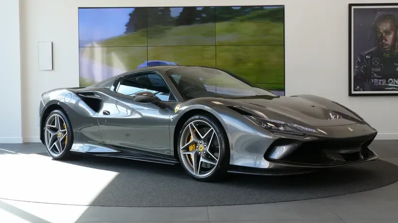 2021 Ferrari F8 Spider angeboten von einer Vertragshändlergruppe in Cheltenham, Vereinigtes Königreich, Hauptfoto