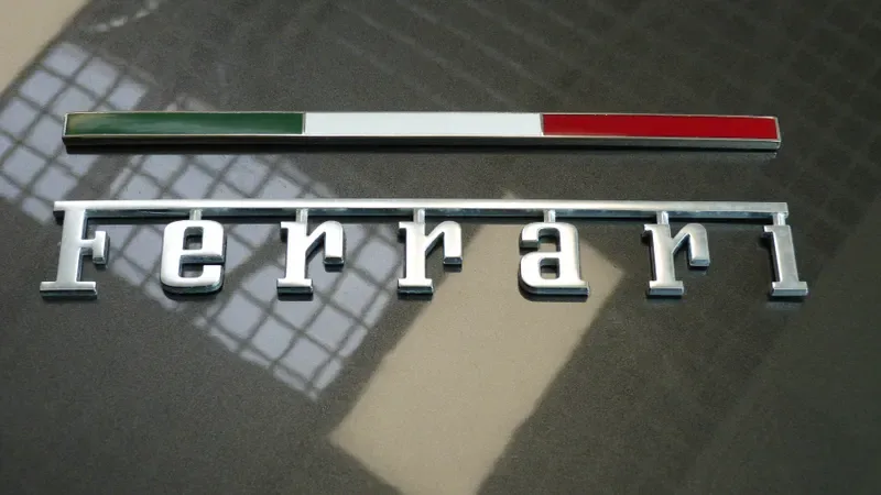 2021 Ferrari F8 Spider, 14/28