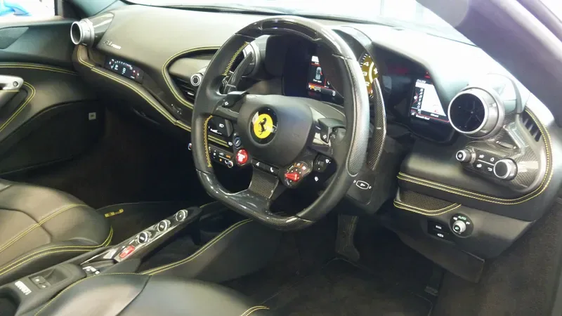 2021 Ferrari F8 Spider, 16/28