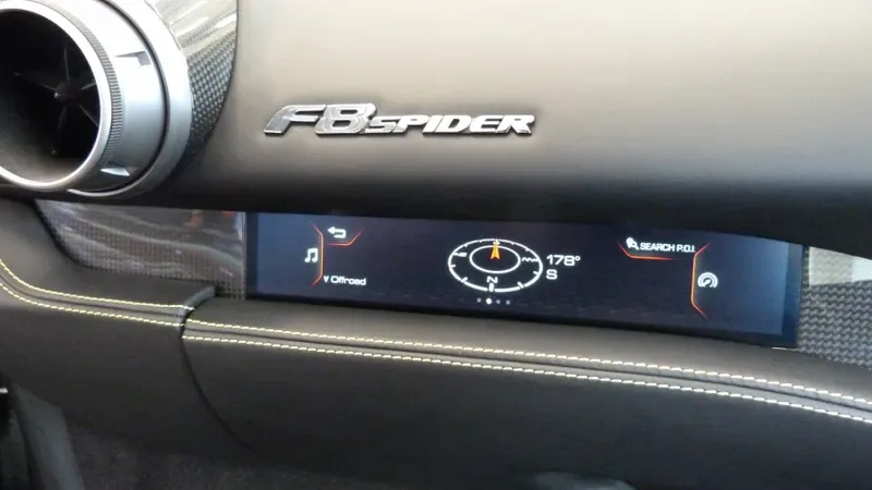 2021 Ferrari F8 Spider, 23/28