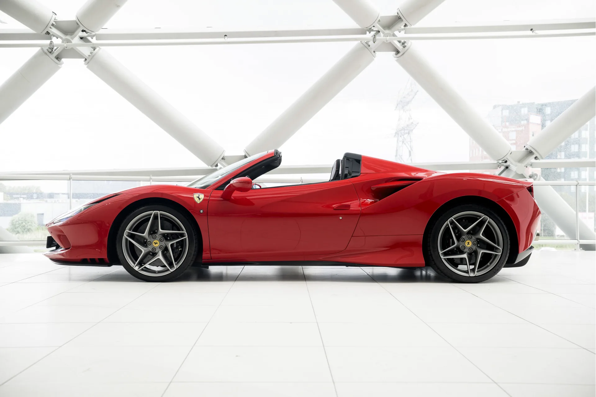 2021 Ferrari F8 Spider, 5/29