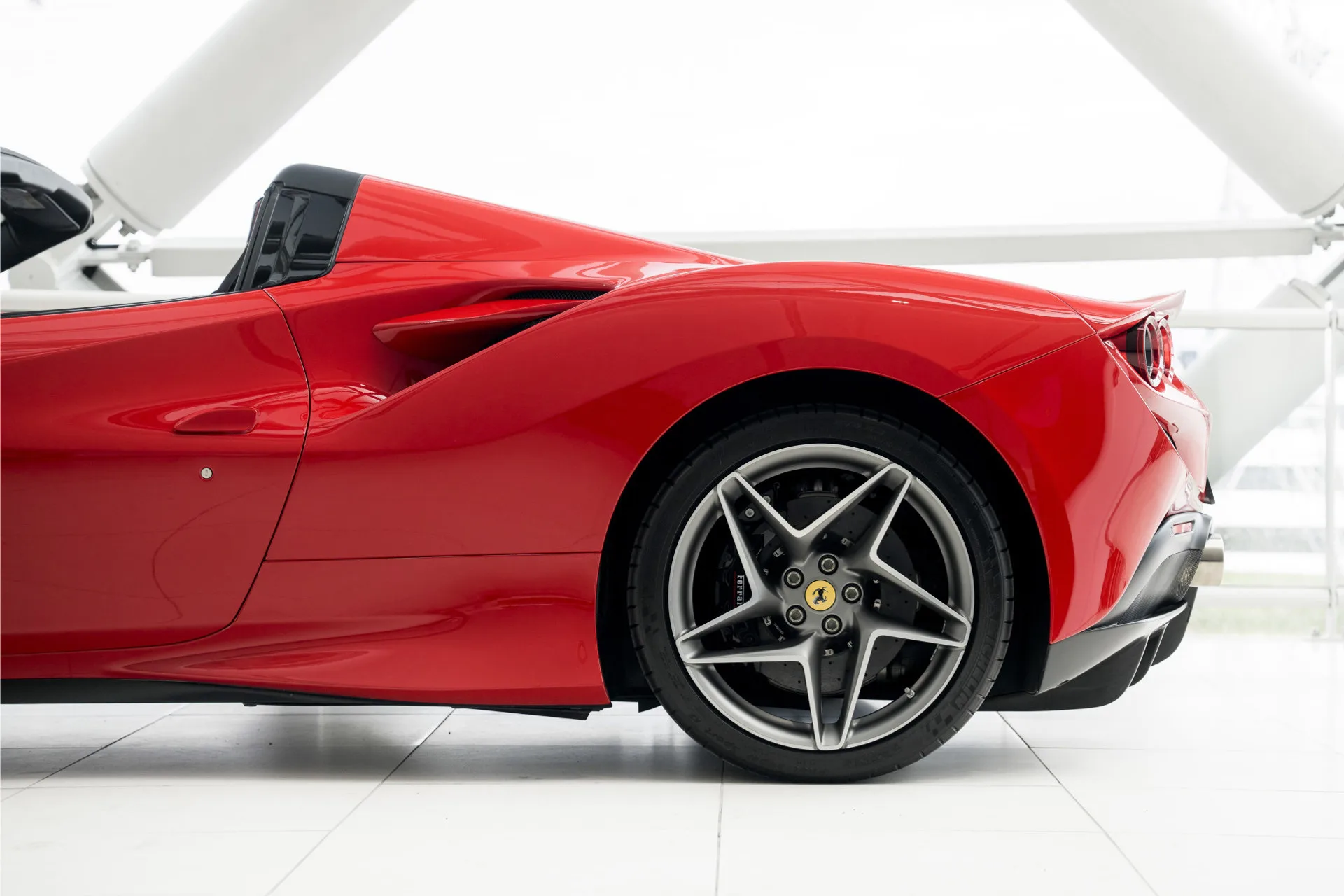 2021 Ferrari F8 Spider, 9/29