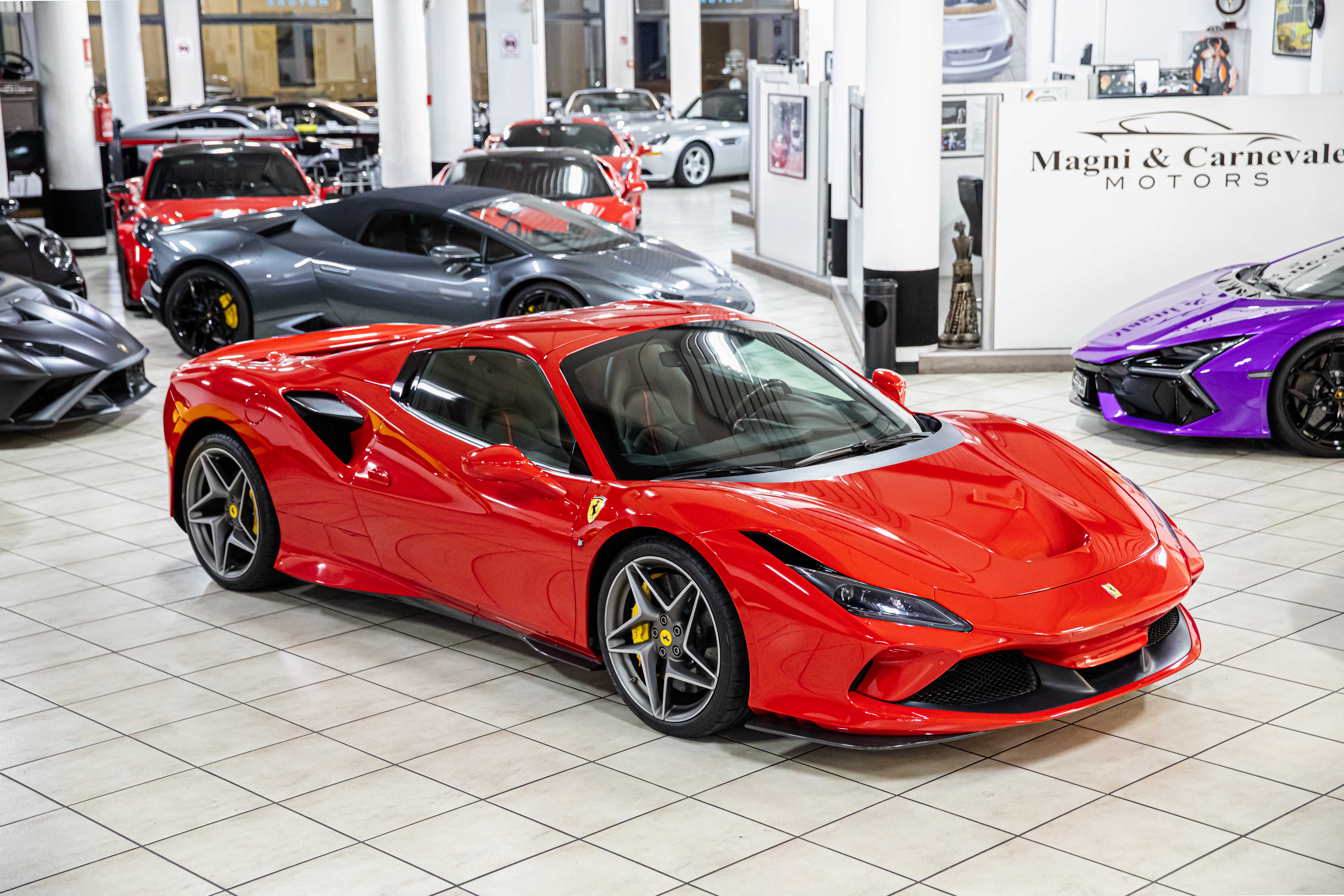 2021 Ferrari F8 Spider angeboten von einem Fachhändler in Milan, Italien, Foto 6 von 20