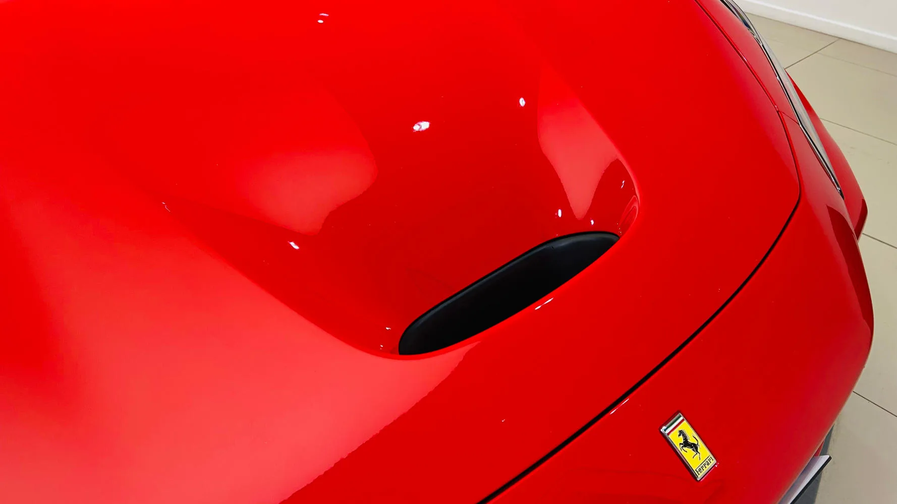 2021 Ferrari F8 Spider, 7/30
