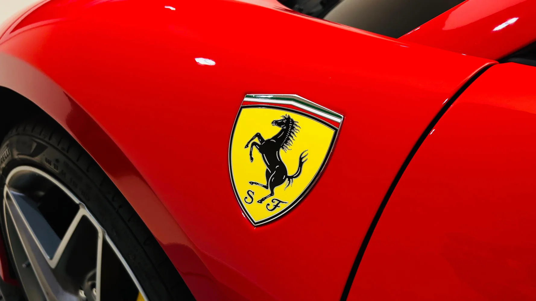 2021 Ferrari F8 Spider, 10/30
