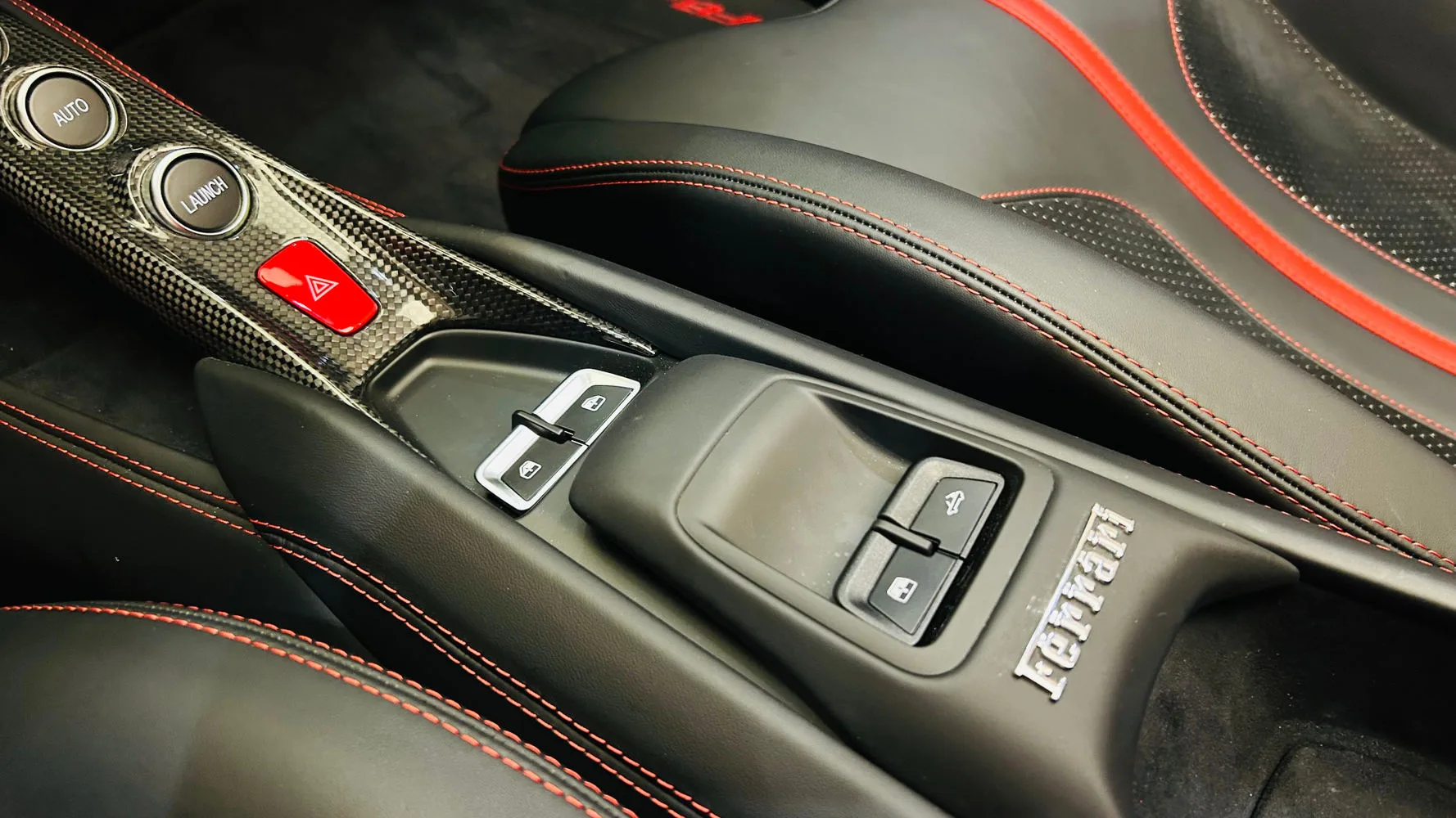 2021 Ferrari F8 Spider, 24/30