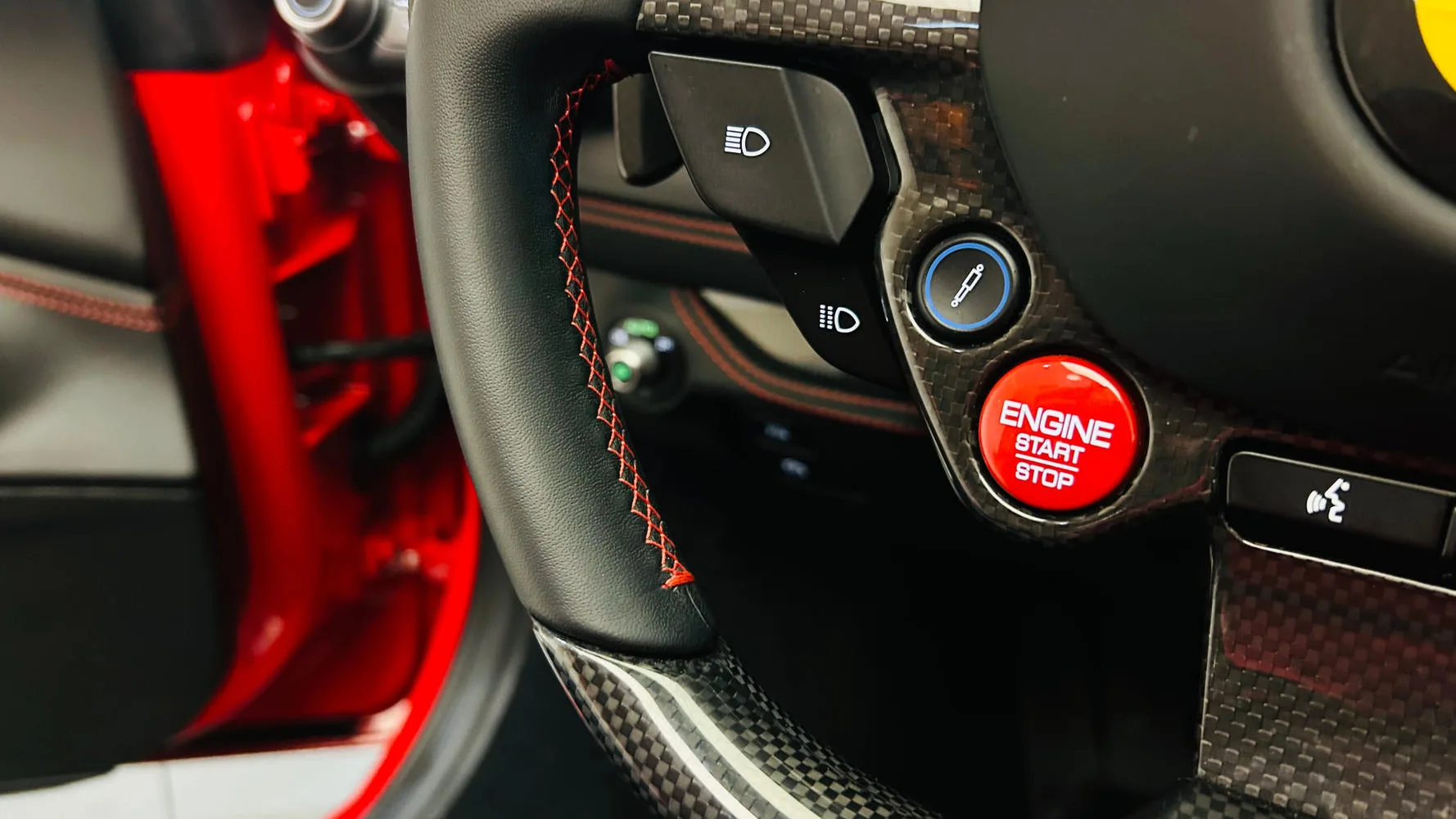 2021 Ferrari F8 Spider, 29/30