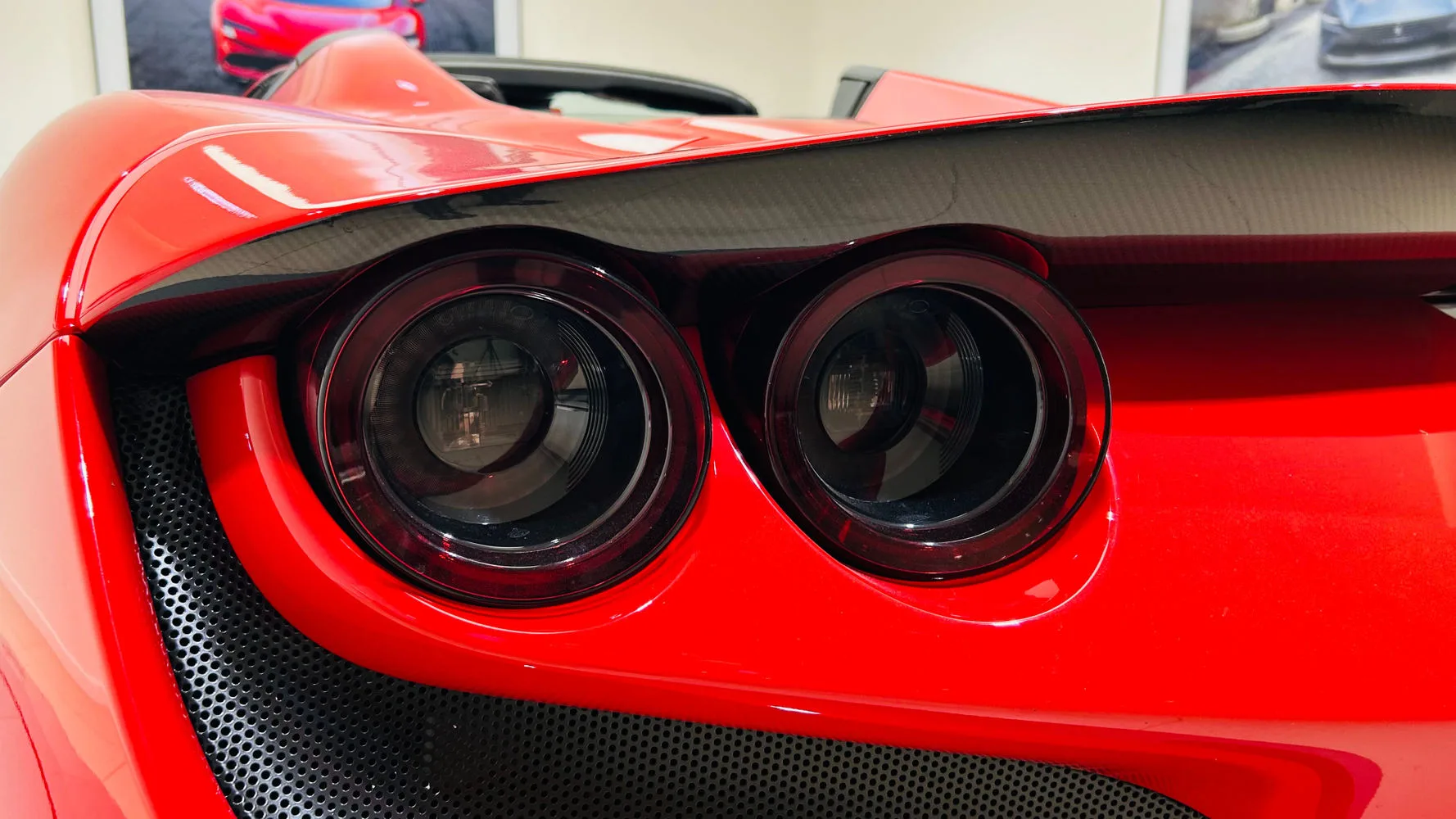 2021 Ferrari F8 Spider, 11/30