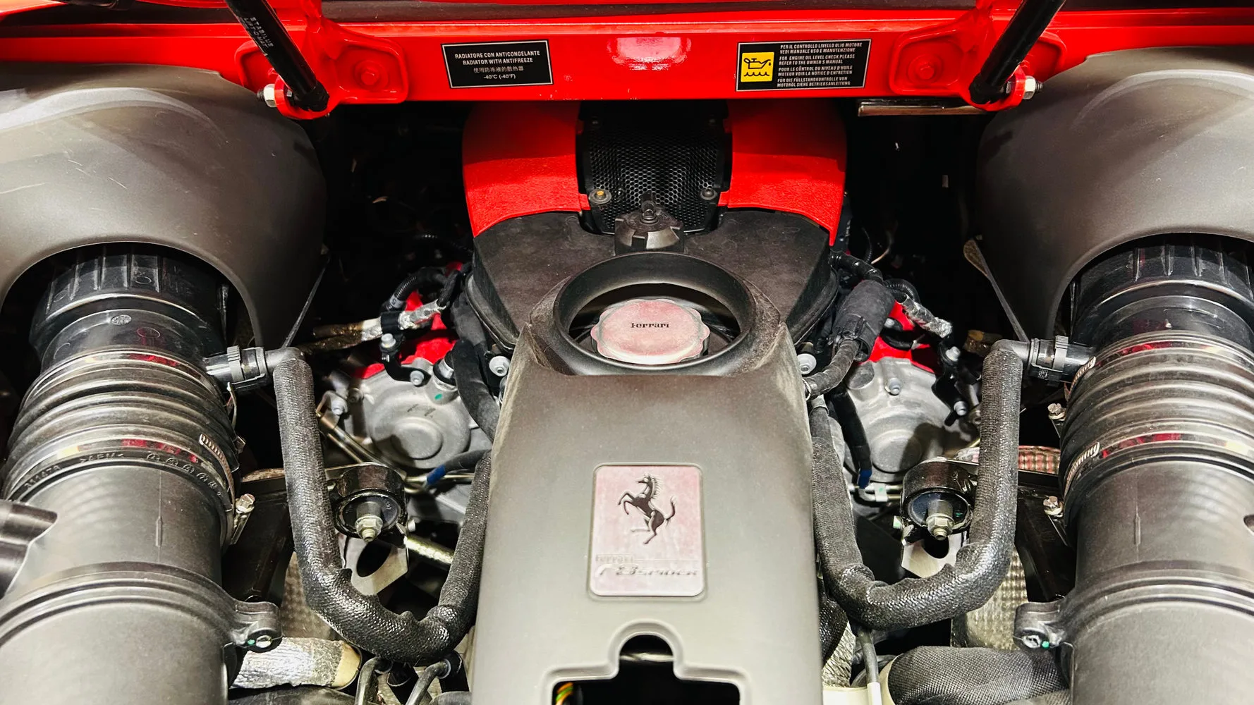 2021 Ferrari F8 Spider, 15/30