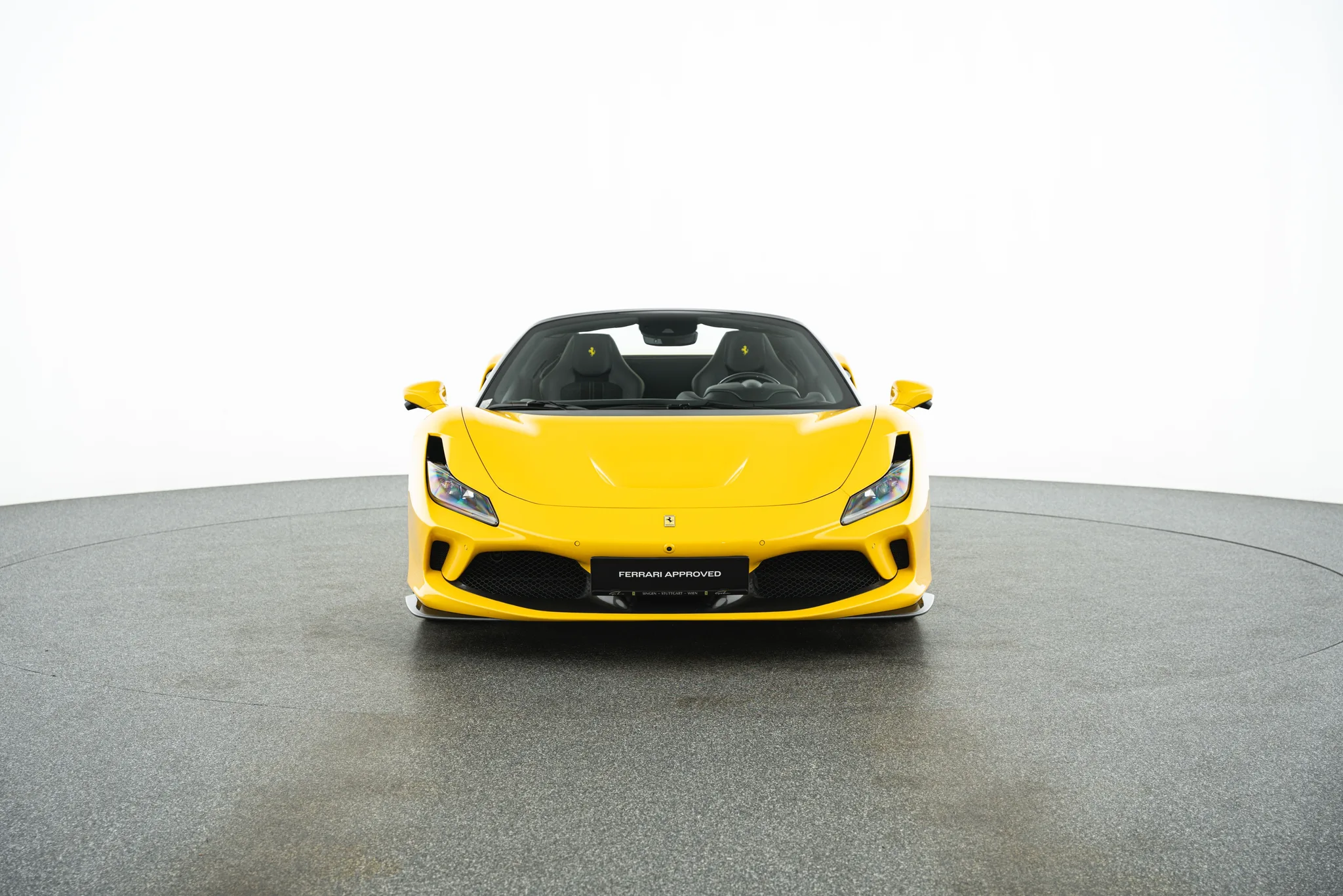 2021 Ferrari F8 Spider angeboten von einem Fachhändler in Vösendorf, Österreich, Hauptfoto