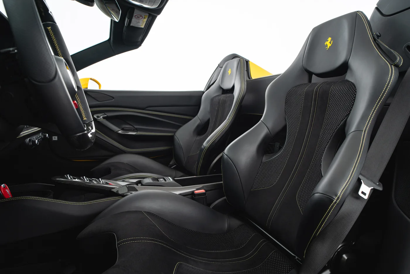 2021 Ferrari F8 Spider angeboten von einem Fachhändler in Vösendorf, Österreich, Foto 6 von 15