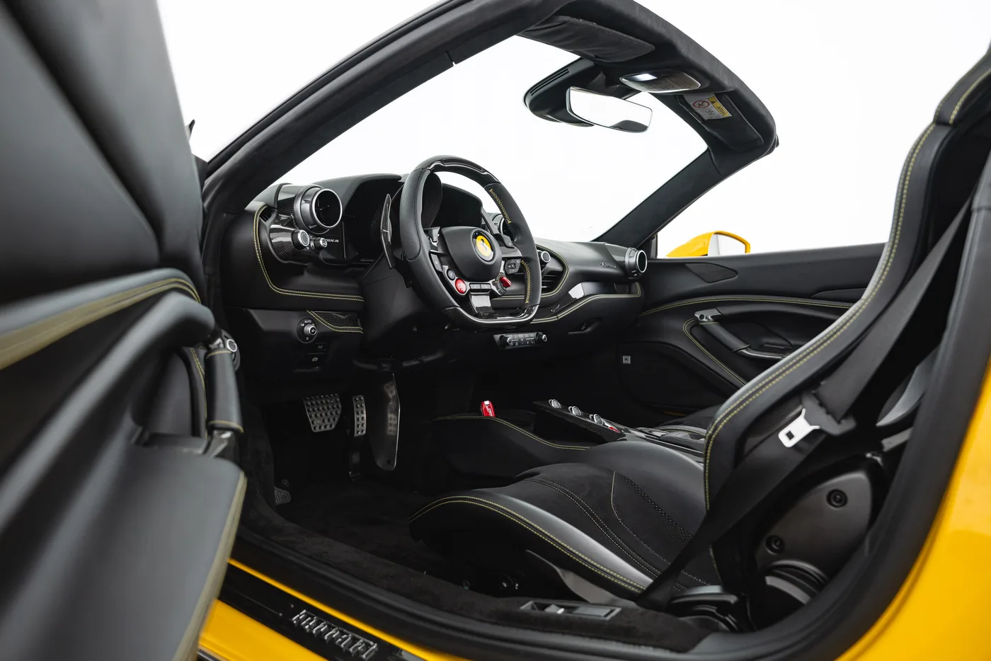 2021 Ferrari F8 Spider angeboten von einem Fachhändler in Vösendorf, Österreich, Foto 9 von 15