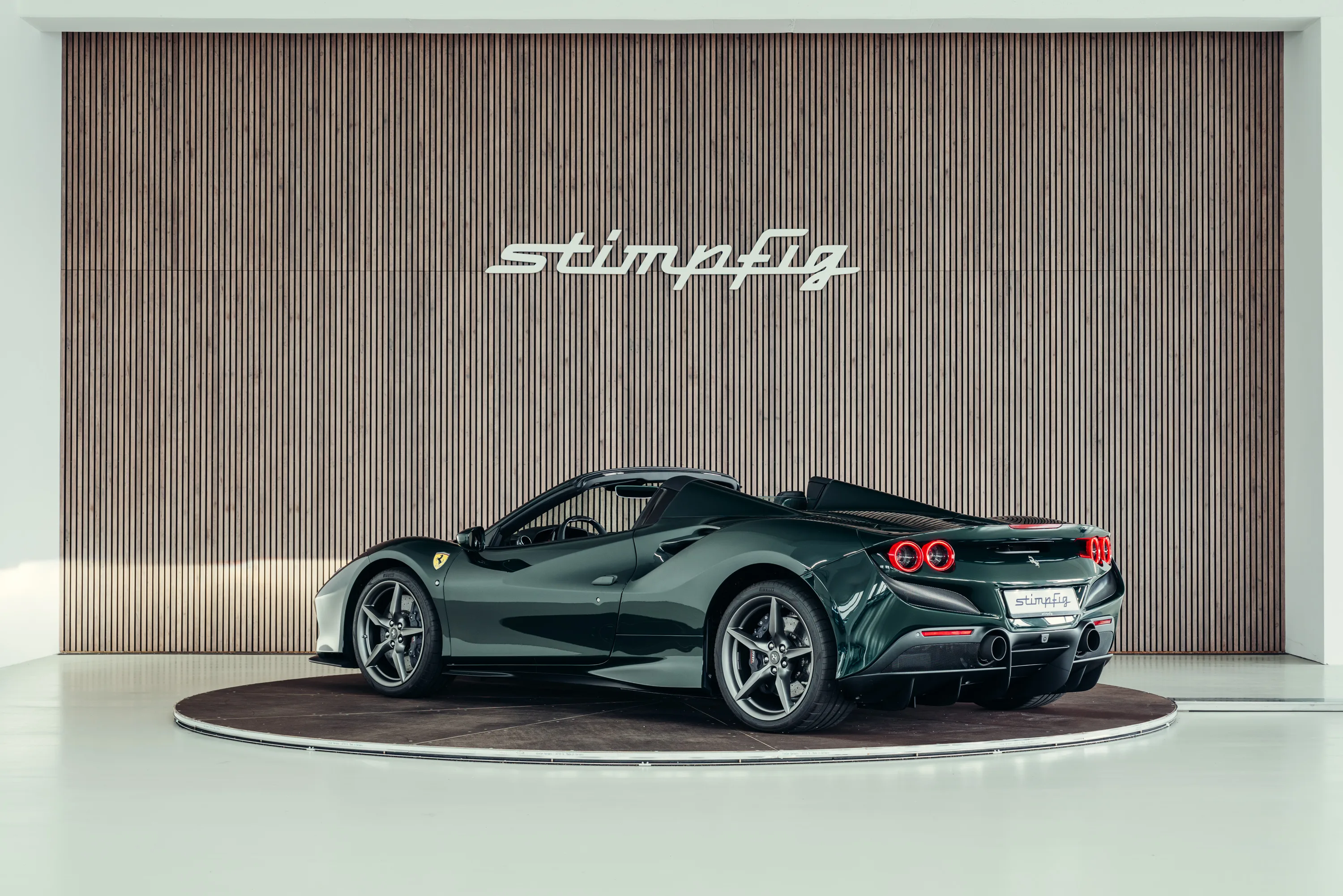 2021 Ferrari F8 Spider, 3/30