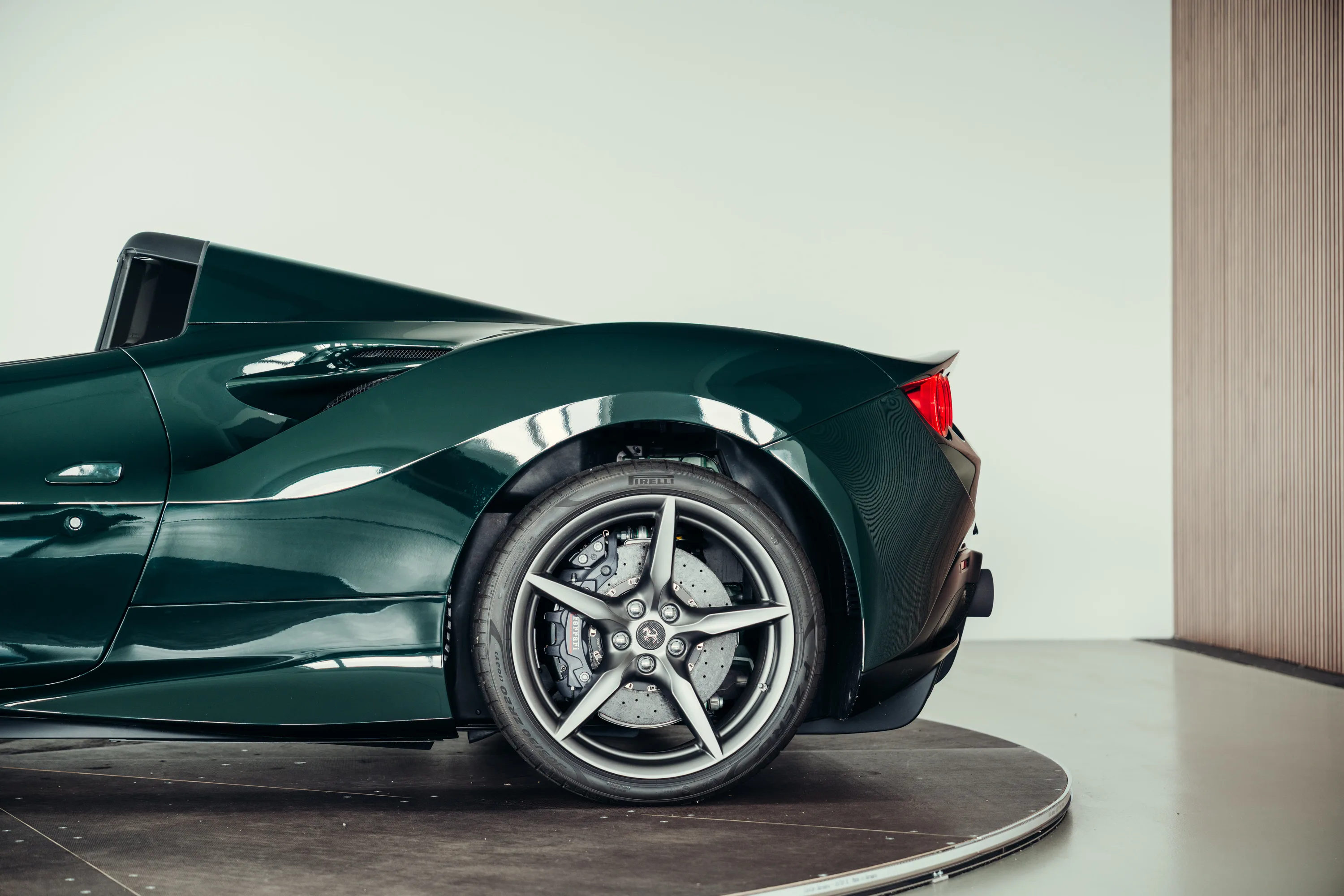 2021 Ferrari F8 Spider, 14/30