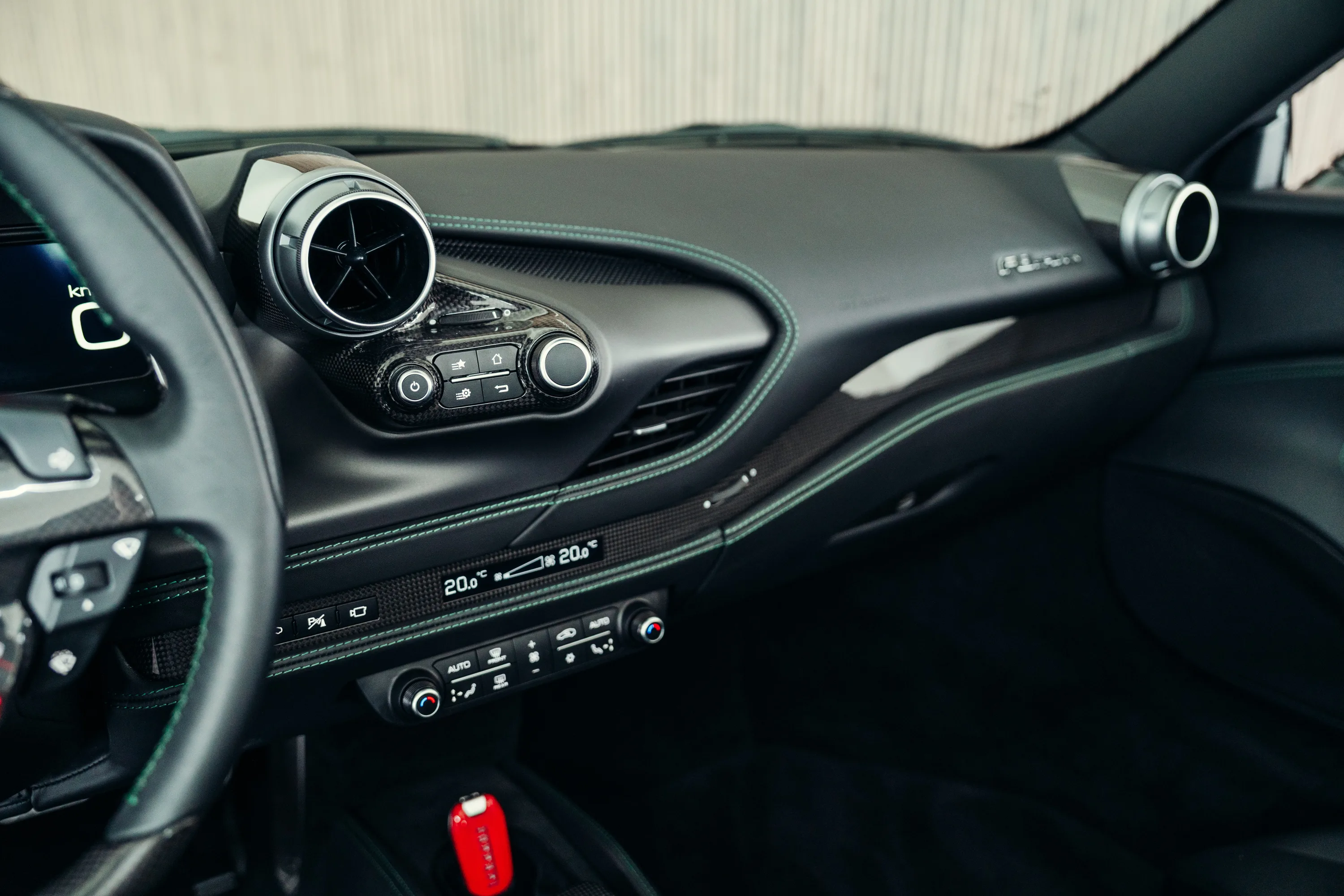 2021 Ferrari F8 Spider, 29/30