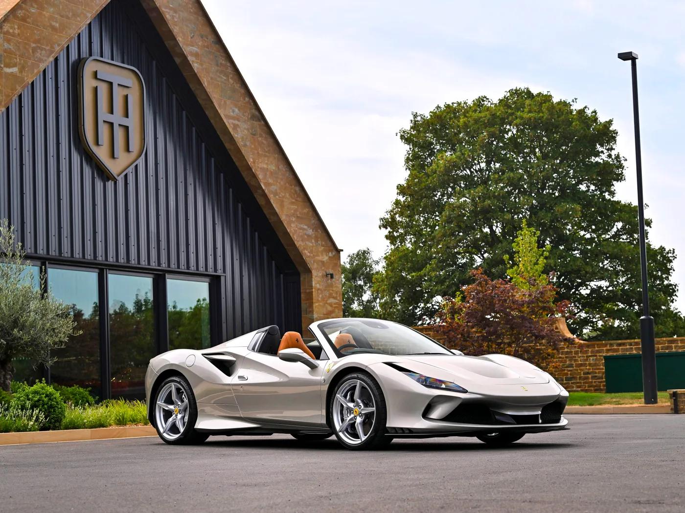 2021 Ferrari F8 Spider angeboten von einem Fachhändler in Hook Norton, Vereinigtes Königreich, Foto 3 von 15
