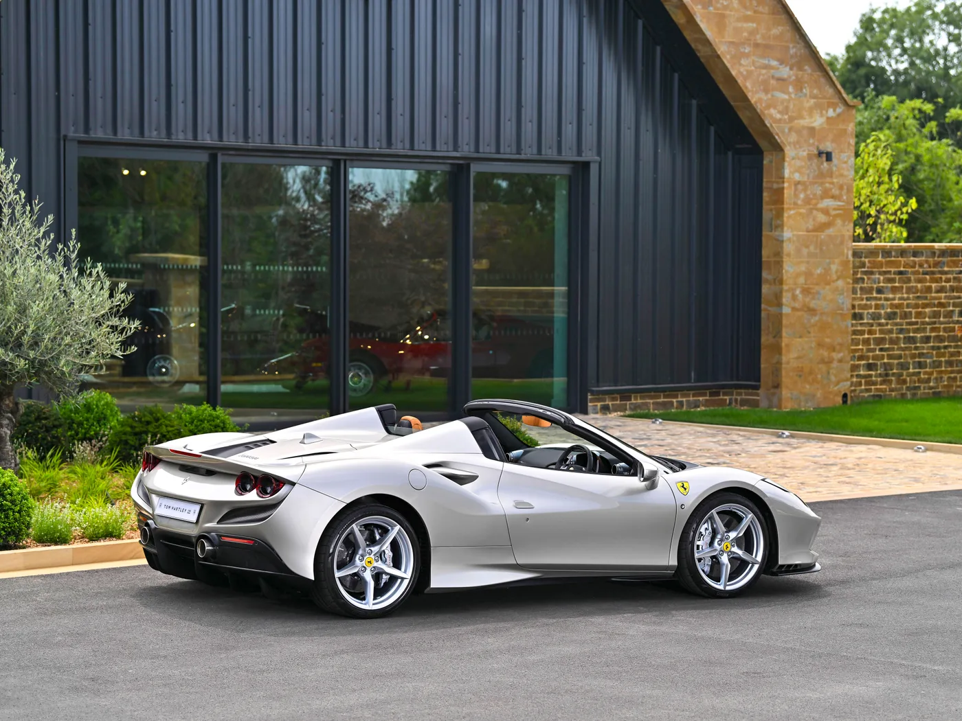 2021 Ferrari F8 Spider angeboten von einem Fachhändler in Hook Norton, Vereinigtes Königreich, Foto 8 von 15