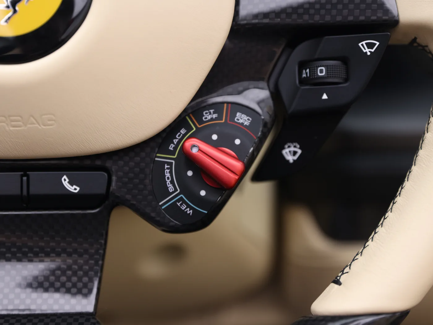 2021 Ferrari F8 Spider angeboten von einem Fachhändler in Frankfurt am Main, Deutschland, Foto 9 von 15