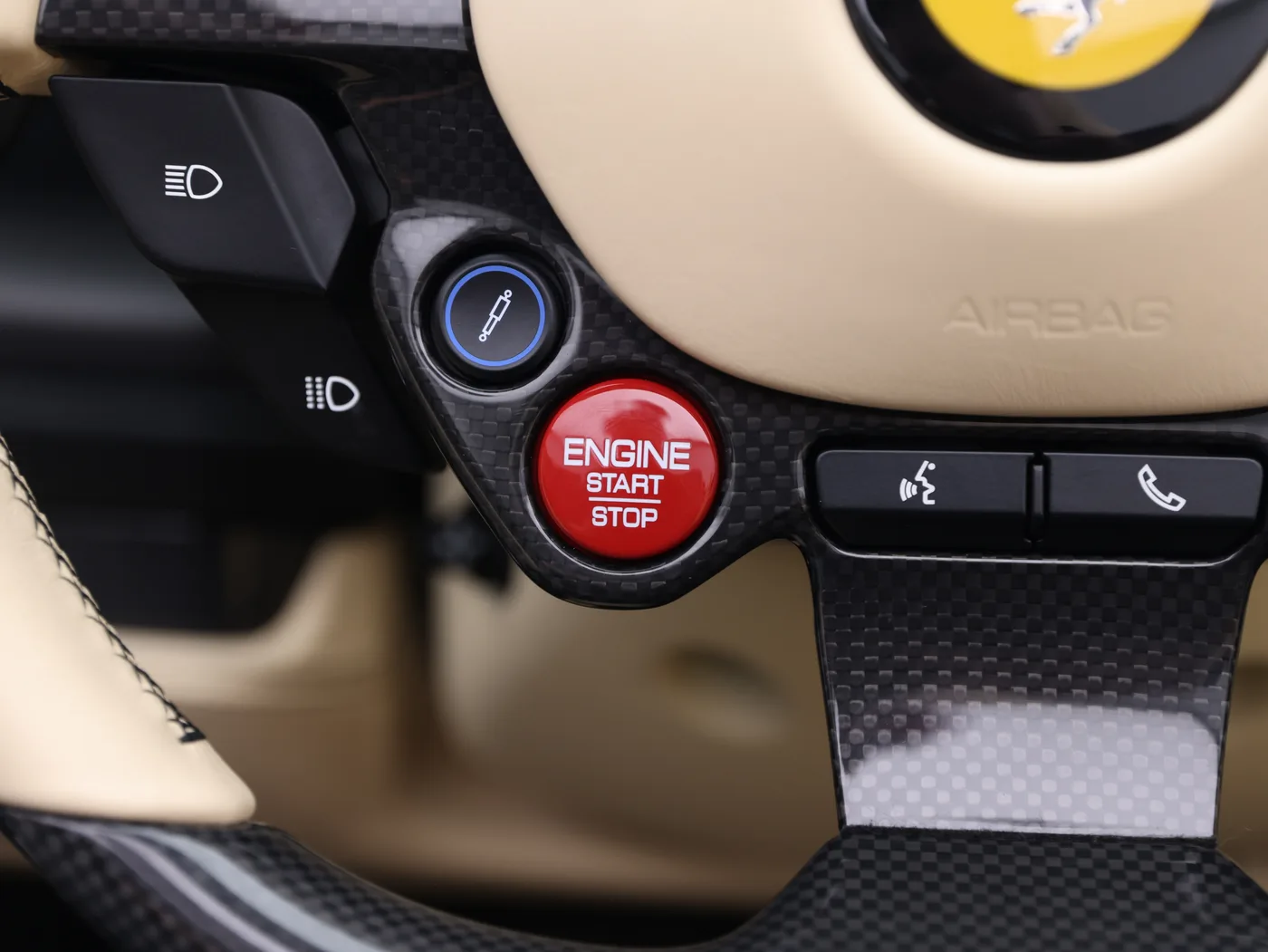 2021 Ferrari F8 Spider angeboten von einem Fachhändler in Frankfurt am Main, Deutschland, Foto 10 von 15