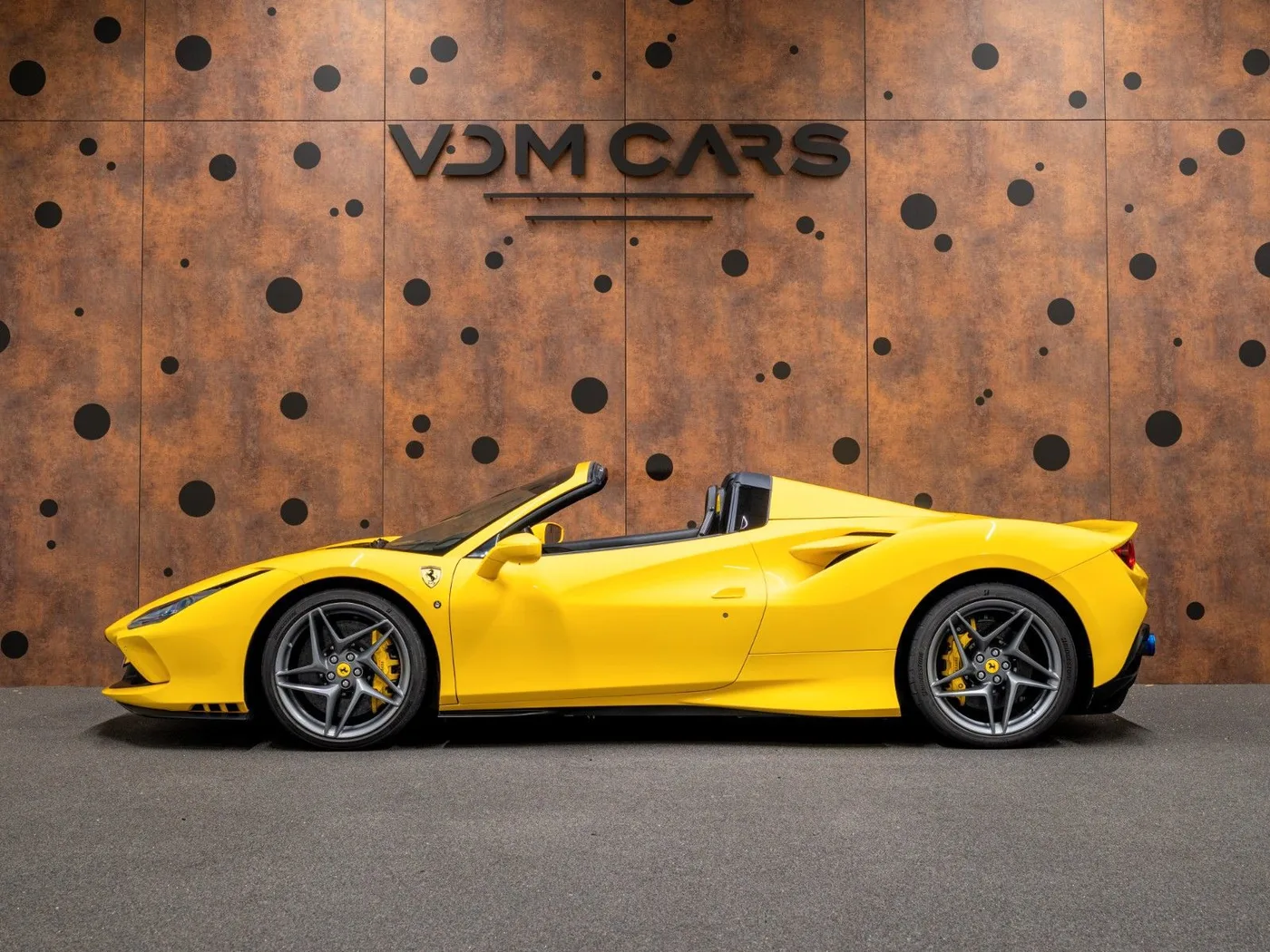 2021 Ferrari F8 Spider angeboten von einem Supersportwagenhändler in Gronau, Deutschland, Foto 8 von 25