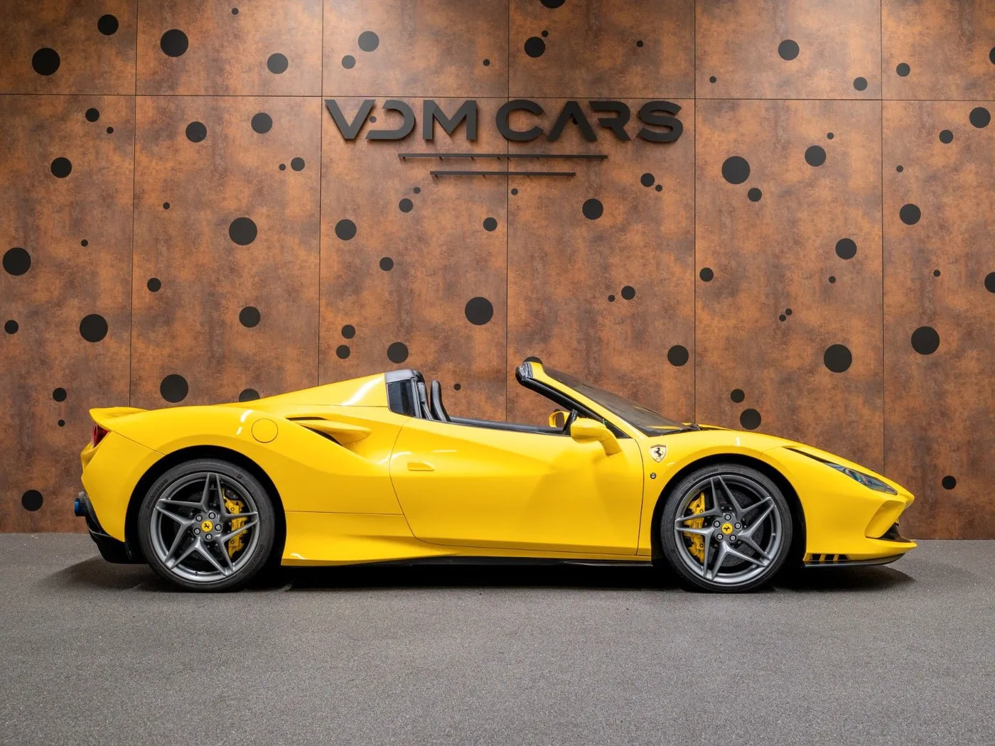 2021 Ferrari F8 Spider angeboten von einem Supersportwagenhändler in Gronau, Deutschland, Foto 9 von 25