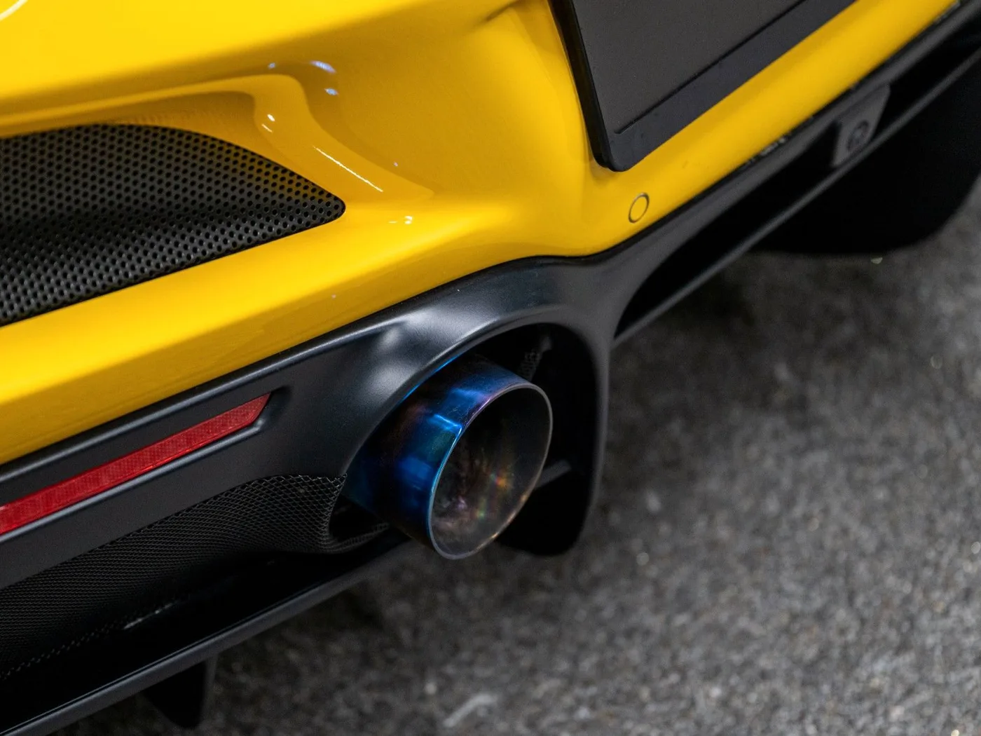 2021 Ferrari F8 Spider angeboten von einem Supersportwagenhändler in Gronau, Deutschland, Foto 12 von 25