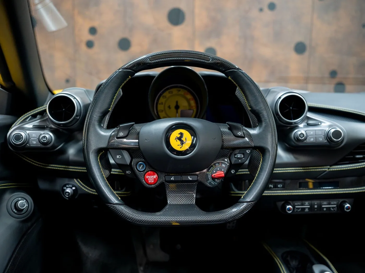 2021 Ferrari F8 Spider angeboten von einem Supersportwagenhändler in Gronau, Deutschland, Foto 18 von 25