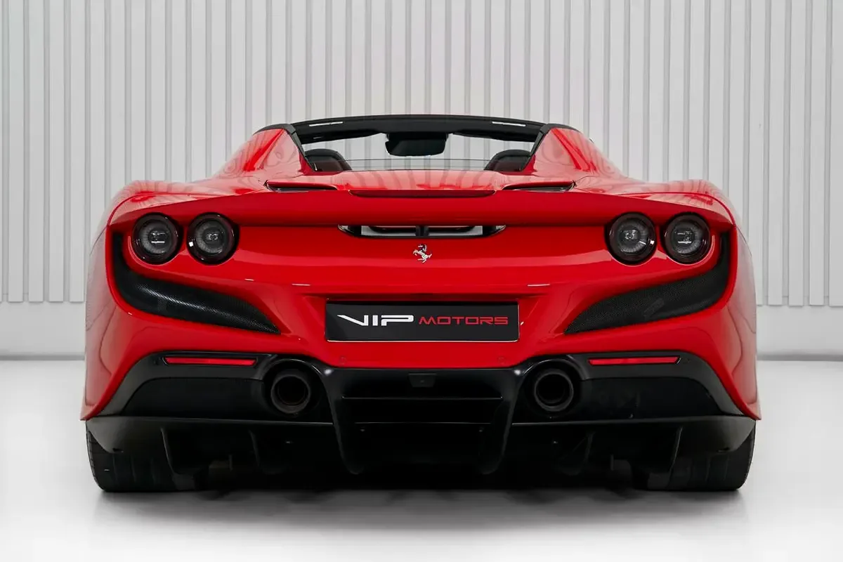2021 Ferrari F8 Spider, 5/13